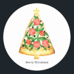 Adesivo Redondo Fatia de pizza de Natal<br><div class="desc">Ilustração de uma fatia de pizza em forma de árvore de Natal decorada com verduras,  azeitonas e fatias de tomate e cortada com uma estrela.</div>