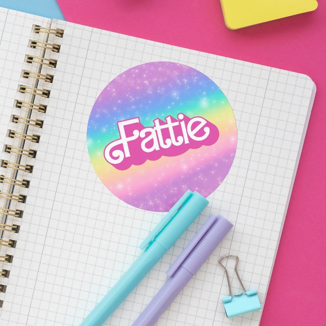 Adesivo Redondo Fattie Plus Size Rainbow Retro 90's Nostalgia Pink (Criador carregado)