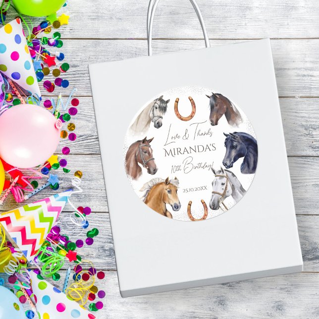 Adesivo Redondo Favor da bolsa mensageifesta de aniversario elegan (Horses equestrian elegant birthday party favor sticker horses themed birthday thank you stickers)