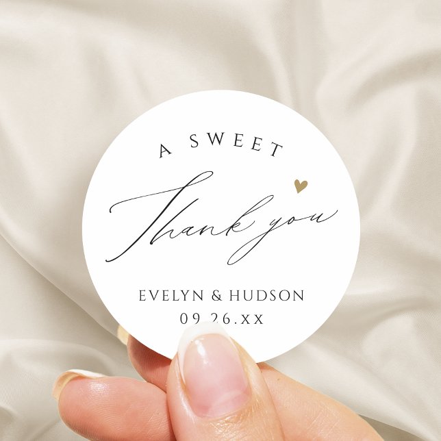 Adesivo Redondo Favor de agradecimento de formatura com script sim (Simple Elegant Script Graduation Favors Thank You Classic Round Sticker)