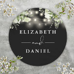 Adesivo Redondo Favor De Casamento Branco E Preto Floral Das Luzes<br><div class="desc">As elegantes luzes verdes florais brancas e pretas marcadas personalizadas com seus nomes. Projetado por Thisnotme©</div>