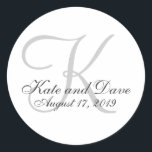 Adesivo Redondo Favor de Casamento de Script Elegante<br><div class="desc">Simplicidade no seu melhor. Design elegante e sofisticado.</div>