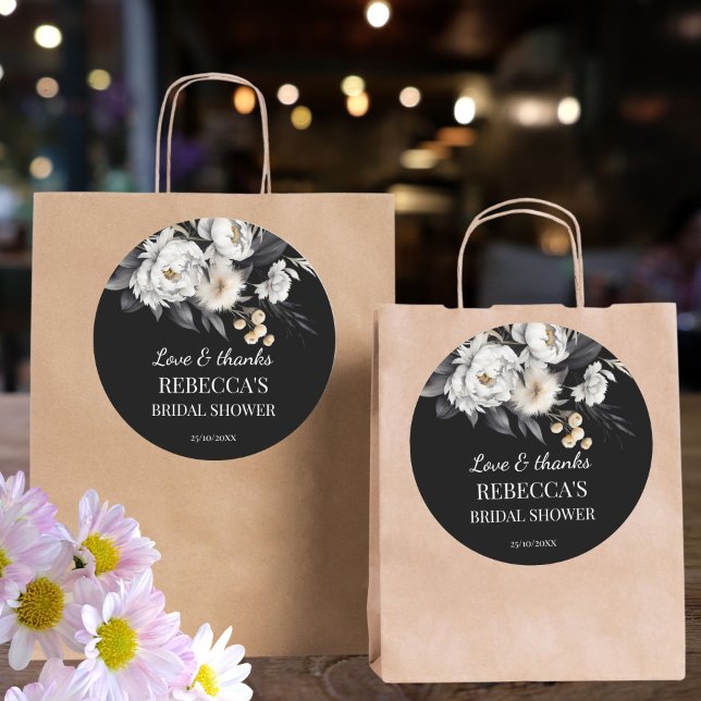 Adesivo Redondo Favor de chá de lingerie boho preto e branco tempe (Black and white moody boho bridal shower favor sticker thank you stickers bridal shower  favors)
