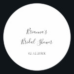 Adesivo Redondo Favor de Chuveirinho de Noiva Minimalista Simples<br><div class="desc">Este adesivo de favor de chuveirinho de noiva minimalista simples é perfeito para um chuveirinho de noiva moderno. O design simples e elegante apresenta tipografia clássica e sofisticada em preto e branco.</div>