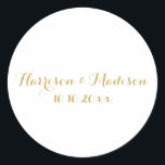 Adesivo Redondo Favoritos de casamento personalizados do Monograma<br><div class="desc">Casamento personalizado do Monograma Dourado Clássico Round Sticker personalizar texto de presente de casamento Favoritos de presente Clássico Round Sticker Cartas douradas,  fundo branco</div>