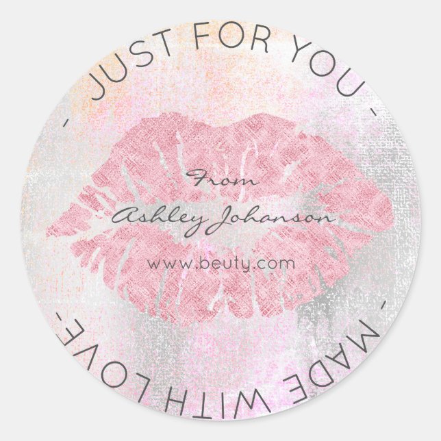 Adesivo Redondo Feita Com Amor Cinza Cinza Rosa, Lábios De Maqueam (Frente)