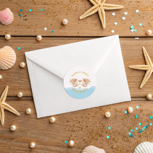 Adesivo Redondo Feliz Aniversário da Sereia das Raparigas Gêmeas