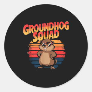 Adesivo Redondo Feliz Dia do Groundhog 2025 - Divertida Equipe do 