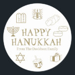 Adesivo Redondo Feliz Hanukkah, dourado, com nome personalizado.<br><div class="desc">Feliz Hanukkah,  personalize o nome da família,  favoreça adesivos Feliz Hanukkah,  Feliz Chanukah,  Hanukkah Sameach!,  Chag Sameach!,  Chag Urim Sameach!</div>