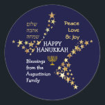 Adesivo Redondo FELIZ HANUKKAH Personalizada<br><div class="desc">Na moda azul e dourado personalizados adesivos HANUKKAH para desejar a sua família e amigos um Hanukkah feliz. A design mostra texto que diz HAPPY HANUKKAH em tipografia branca no centro, com PEACE, LOVE & JOY em tipografia dourada em um canto, e também escrito em HEBREW no outro canto. Isto...</div>