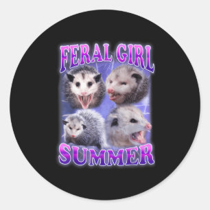 Adesivo Redondo Feral Girl Summer Ogambm Meme Engraçado