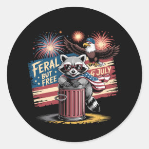 ADESIVO REDONDO FERAL MAS FREE RACOON 4 DE JULHO EUA