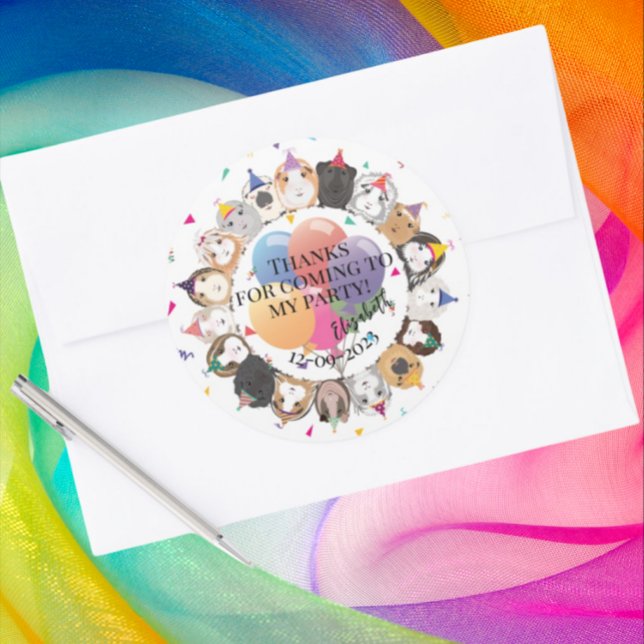 Adesivo Redondo Festa de aniversário de cobaias e balões (Criador carregado)