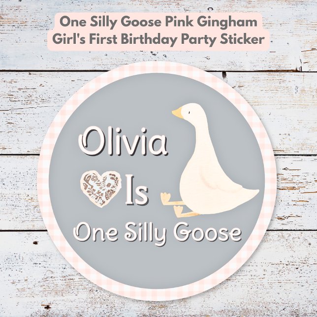 Adesivo Redondo Festa de aniversário de Gingham, Rosa, ganso-ganso (One Silly Goose Pink Gingham Girl's Birthday Party Classic Round Sticker)