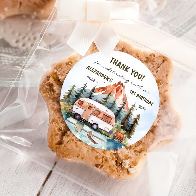 Adesivo Redondo Festa de aniversário russa de Camping Mountain (Criador carregado)