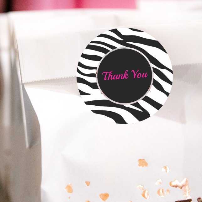 Adesivo Redondo Festa de aniversário safari de impressão branca-ne (Chic black white zebra print safari birthday party classic round sticker)