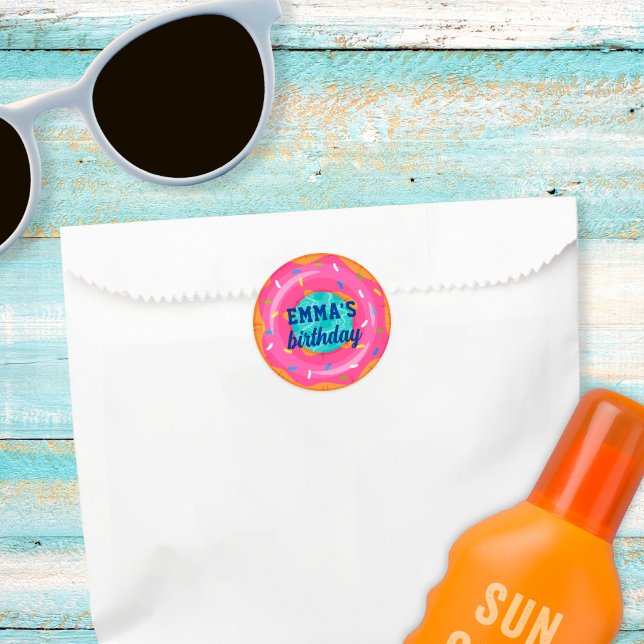 Adesivo Redondo Festa de Piscina dentro do tubo de Rosquinha rosa- (Criador carregado)