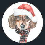 Adesivo Redondo Festivo Aquarela Papais noeis Dachshund Natal<br><div class="desc">Feliz Howlidays! Adicione um sotaque festivo aos seus cartões, convites e envelopes com este adesivo de férias personalizável. Ele apresenta um dachshund de aquarela vestindo um chapéu de Papai Noel. Personalize este adesivo de feriado dachshund adicionando seus detalhes. Este adesivo de Natal para cães está disponível em outros estoques de...</div>