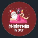 Adesivo Redondo Flamingo Christmas No Fim De Julho<br><div class="desc">O Natal Flamingo Em Julho, Presente No Sobrevivente. Presente perfeito para seu pai, mãe, pai, homens, mulheres, amigos e familiares no Dia de Ação de Graças, Dia de Natal, Dia de as mães, Dia de os pais, 4 de julho de 1776 Dia Independente, Dia dos Veteranos, Dia do Halloween, Dia...</div>