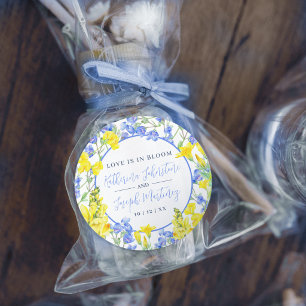Adesivo Redondo Flor de campo amarela azul casamento botânico aqua