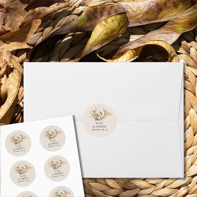 Adesivo Redondo Flor Russo Castanho Neutro Floral Casamento (Wedding stickers from Rustic Floral Brown Neutral Wedding Collection by Darling & May)