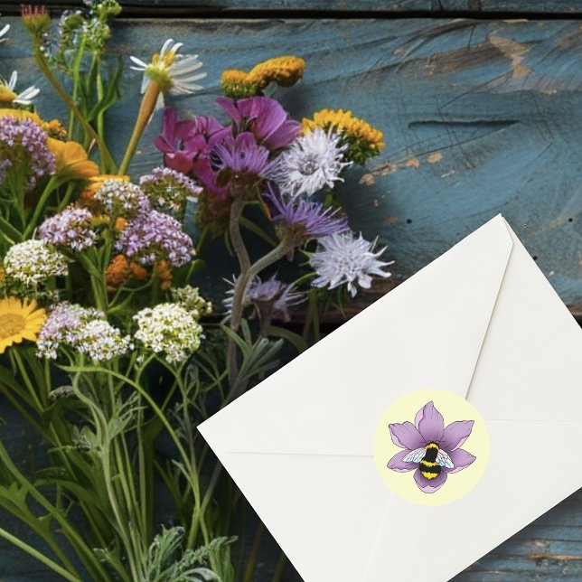 Adesivo Redondo Flores de Lavanda de mamangabas amarelas (Criador carregado)