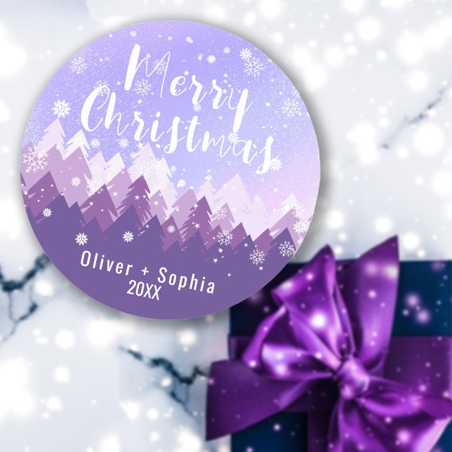 Adesivo Redondo Floresta de Neve de Natal Roxo (Criador carregado)