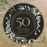 Adesivo Redondo Floresta Dourada Negra Greenery 50º aniversário<br><div class="desc">Apresentando delicado verde-jardim de aquarelas suaves,  esta design de 50 anos de casamento botânico pode ser personalizada com seus detalhes especiais de 50 anos em texto elegante de ouro. Projetado por Thisnotme©</div>