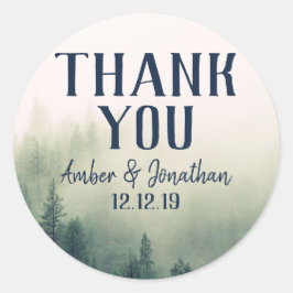 Adesivo Redondo Foggy Mountain Favor Sticker