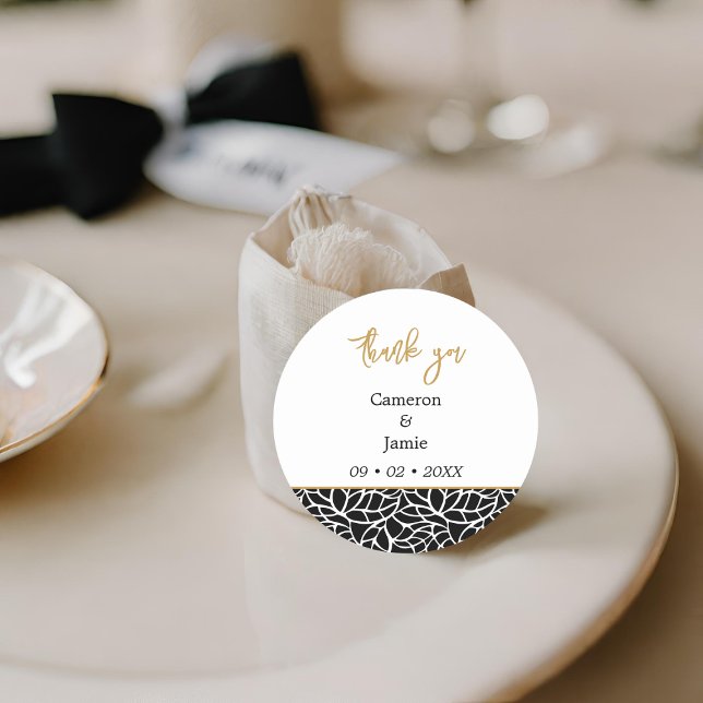 Adesivo Redondo Folhagem na moda Black and White Obrigado (Stylish Black and White Foliage Thank You Classic Round Sticker)