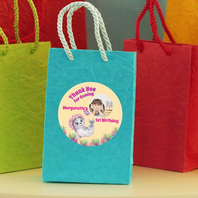 Adesivo Redondo Foto Cinematográfica Branca De Leão De Leão De Mar (Criador carregado)