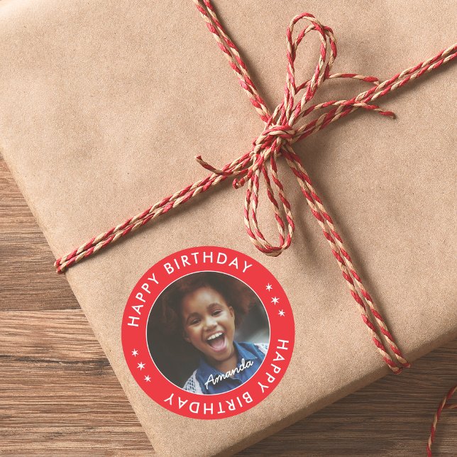 Adesivo Redondo Foto de aniversário feliz para crianças vermelhas  (Modern Simple Red Kids Happy Birthday Photo Classic Round Sticker
)