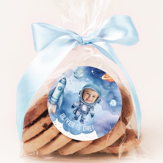 Adesivo Redondo Foto de festa de aniversário do Astronauta Espacia (Criador carregado)