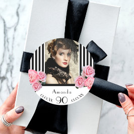 Adesivo Redondo Foto do aniversário de listras brancas pretas flor