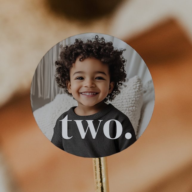 Adesivo Redondo Foto do segundo aniversário - dois (Zazzle 2nd Birthday Photo - two Classic Round Sticker)