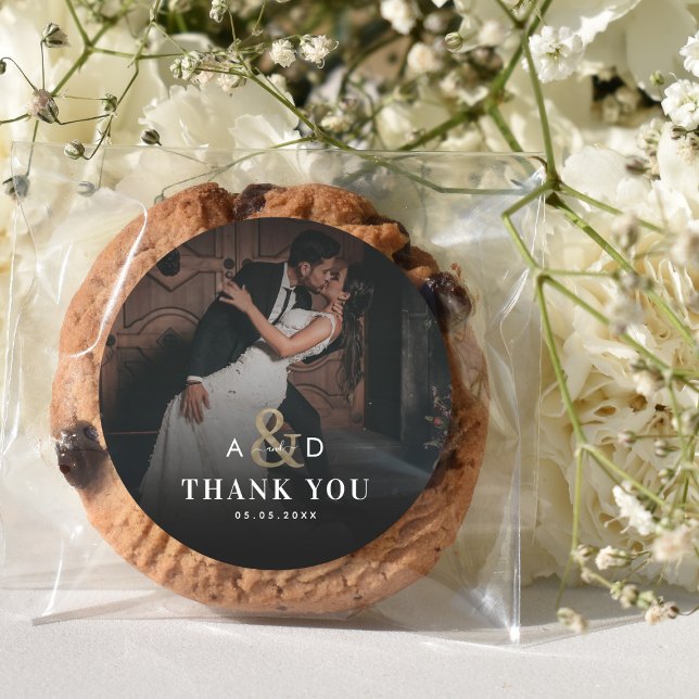 Adesivo Redondo Foto Escuro Dourada Ampersand Negra (Criador carregado)