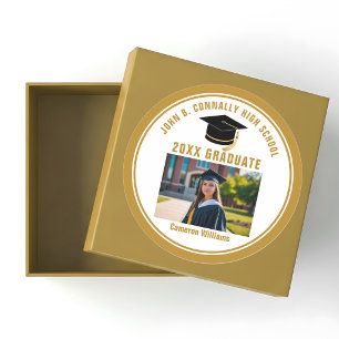 Adesivo Redondo Foto Personalizada de Graduado em Ouro 2026 Festa 