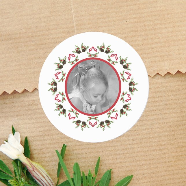 Adesivo Redondo Foto personalizada de Natal Holly Mandala (Christmas cute simple mandala photo gift sticker.)