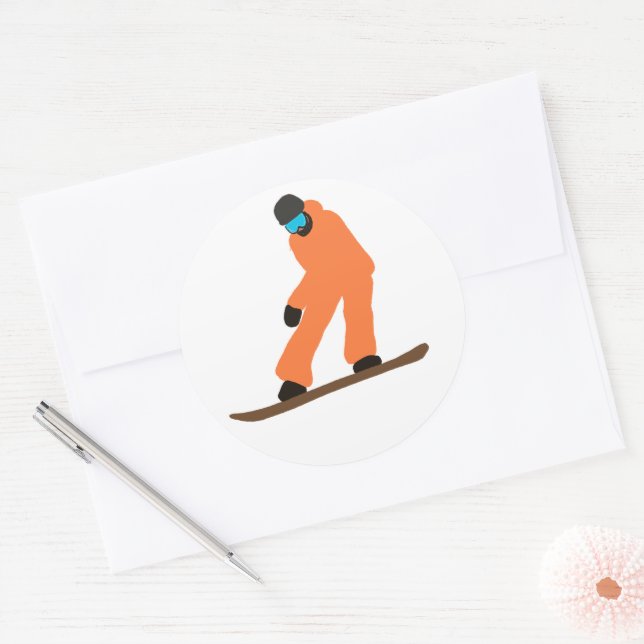 Adesivo Redondo Freeride Snowboarder Na Ilustração De Traje Laranj (Envelope)
