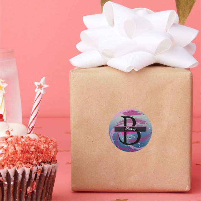 Adesivo Redondo Fuchsia e Monograma de Bruto Rosa Suave (Festa)