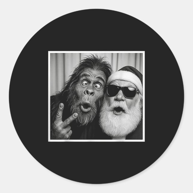 Adesivo Redondo Funny Bigfoot Photobooth With Santa Christmas Xmas (Frente)