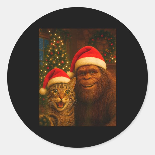 Adesivo Redondo Funny Cat Selfie With Bigfoot Christmas Sasquatch  (Frente)