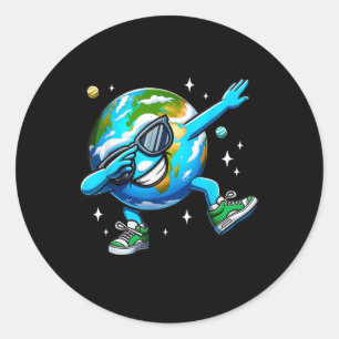 Adesivo Redondo Funny Earth Dab - Dia da Terra 2024 Crianças Dabbi