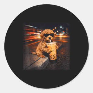 Adesivo Redondo Funny goldendoodle bebendo café gelado meme de ani