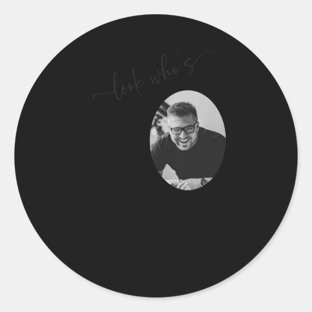 Adesivo Redondo Funny Look Whos 50 Stylish 50th Birthday  (Frente)