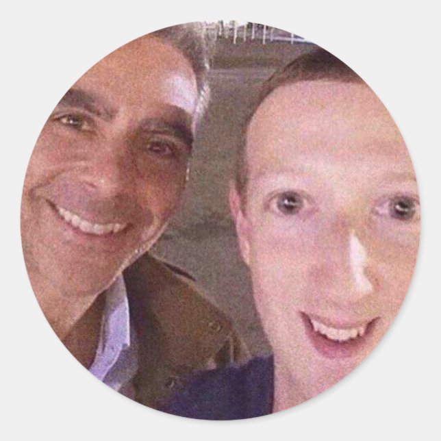 Adesivo Redondo Funny Mark Zuckerberg Selfie Sticker (Frente)