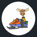 Adesivo Redondo Funny Moose Snowmobiling<br><div class="desc">Um desenho animado legal e único,  montando em snowmobile,  é legal para amantes de alce e mosos de neve e amantes e amantes de os animais de neve.</div>