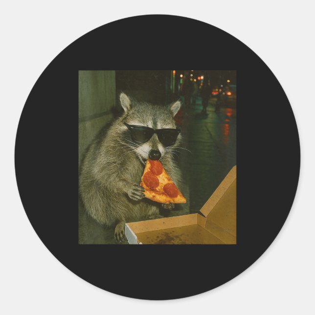 Adesivo Redondo Funny Raccoon Eating Zza Animal Meme  (Frente)