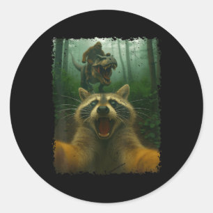 Adesivo Redondo Funny Raccoon Selfie Com T-rex Dinossaur E Bigfo