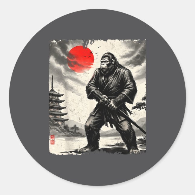 Adesivo Redondo Funny Samurai Bigfoot Japanese Art Graphic Tee Ani (Frente)